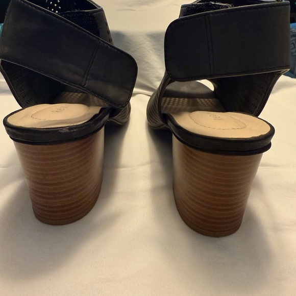 Relativity Black Heeled Boots with Peep-Toe Design - Picture 4 of 6